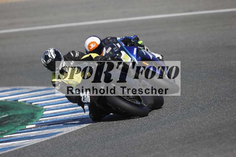 /Archiv-2024/02 29.01.-02.02.2024 Moto Center Thun Jerez/Gruppe rot-red/236